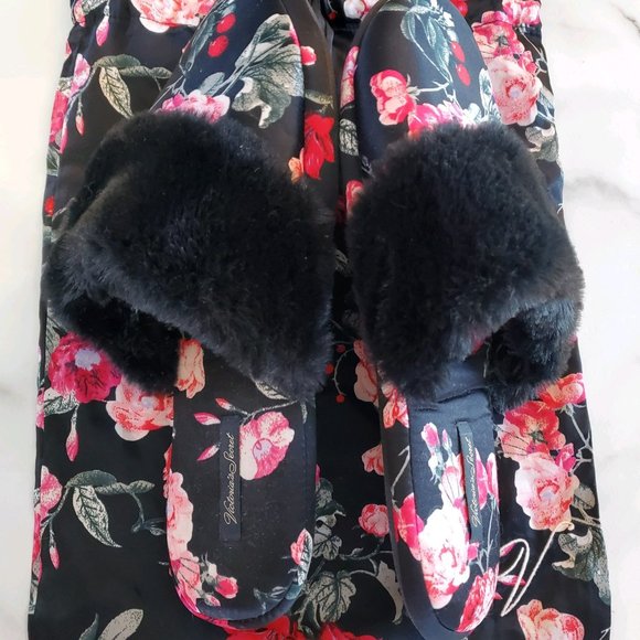 VICTORIA'S SECRET Signature Satin Slipper Floral - Picture 2 of 10